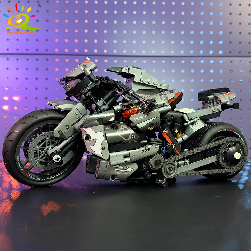 Monte seu próprio modelo de moto com os blocos Huiqibao, feitos de plástico ABS ecológico e projetados para entusiastas e apaixonados por motos e para colecionadores.