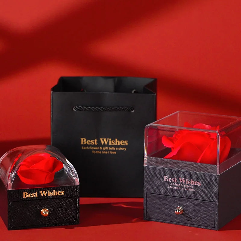 O presente perfeito para emocionar quem você ama: uma rosa eterna, uma joia delicada e uma mensagem inesquecível em um só lugar.